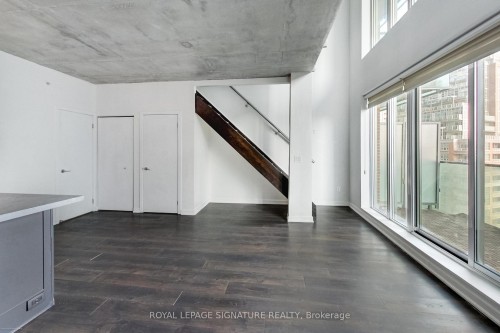 811-150 East Liberty Street, Toronto, ON - Indoor Photo Showing Other Room