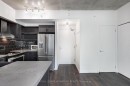 811-150 East Liberty Street, Toronto, ON  - Indoor Photo Showing Kitchen With Stainless Steel Kitchen 