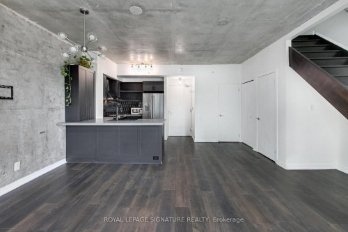 811-150 East Liberty Street, Toronto, ON - Indoor Photo Showing Kitchen