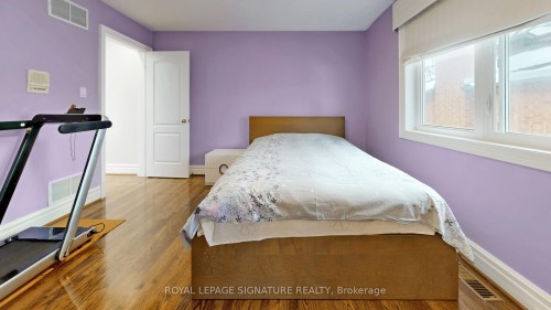 346 Elmwood Avenue, Toronto, ON - Indoor Photo Showing Bedroom