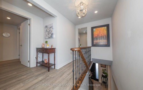 6 Deerbrook Trail, Toronto, ON - Indoor Photo Showing Other Room