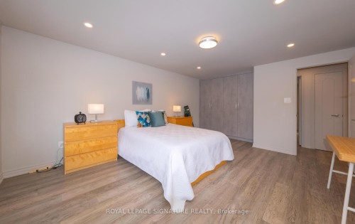 6 Deerbrook Trail, Toronto, ON - Indoor Photo Showing Bedroom