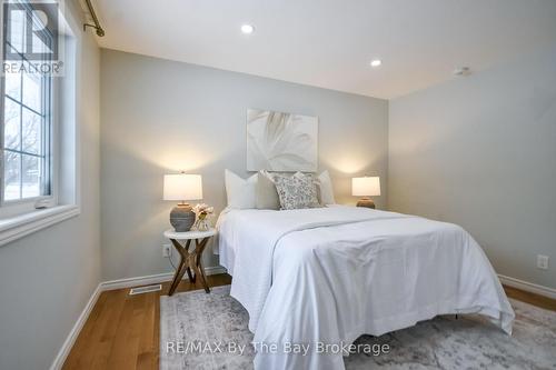 111 Balm Beach Road E, Tiny, ON - Indoor Photo Showing Bedroom