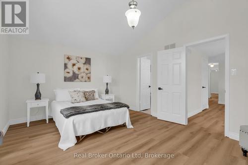 1 Balfour Court, Guelph (Kortright East), ON - Indoor Photo Showing Bedroom
