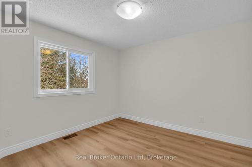 1 Balfour Court, Guelph (Kortright East), ON - Indoor Photo Showing Other Room