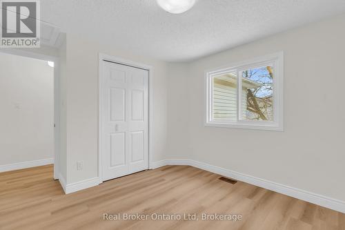 1 Balfour Court, Guelph (Kortright East), ON - Indoor Photo Showing Other Room