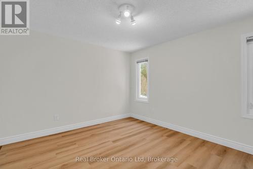1 Balfour Court, Guelph (Kortright East), ON - Indoor Photo Showing Other Room