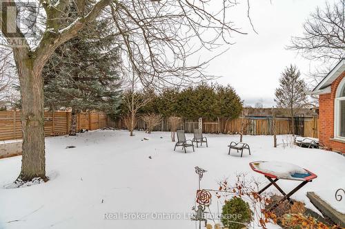 1 Balfour Court, Guelph (Kortright East), ON - Outdoor