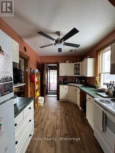1775 4Th Avenue W, Owen Sound, ON - Indoor Photo Showing Kitchen