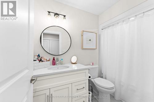 2709 Delmar Street, Kingston (City Northwest), ON - Indoor Photo Showing Bathroom