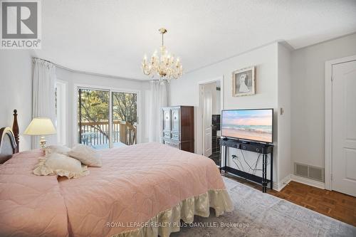 3395 Trelawny Circle, Mississauga, ON - Indoor Photo Showing Bedroom