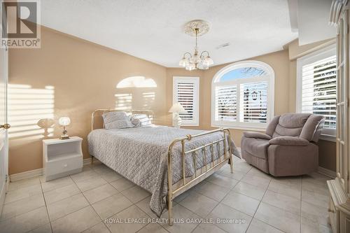3395 Trelawny Circle, Mississauga, ON - Indoor Photo Showing Bedroom