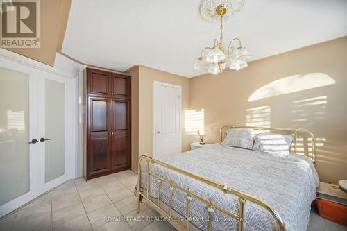 3395 Trelawny Circle, Mississauga, ON - Indoor Photo Showing Bedroom