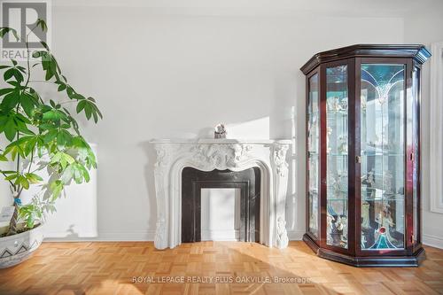 3395 Trelawny Circle, Mississauga, ON - Indoor Photo Showing Other Room