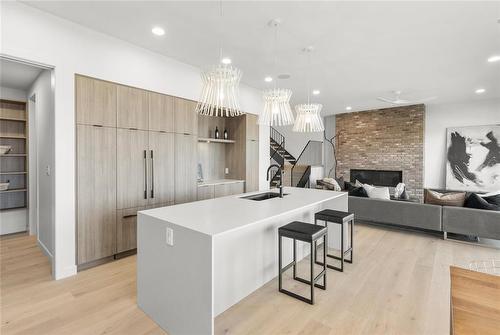 22 Avonlynn Court, Winnipeg, MB - Indoor