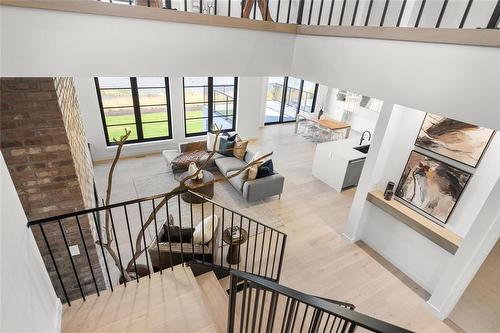 22 Avonlynn Court, Winnipeg, MB - Indoor Photo Showing Other Room