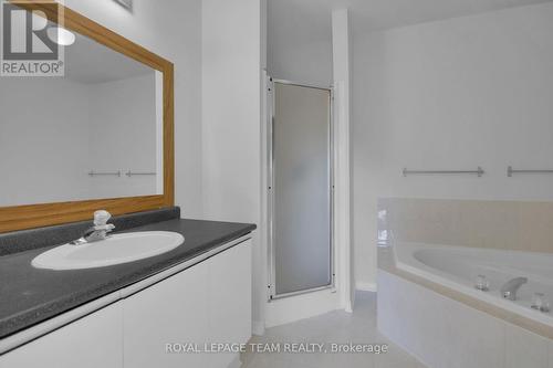 89 Thornbury Crescent, Ottawa, ON - Indoor Photo Showing Bathroom