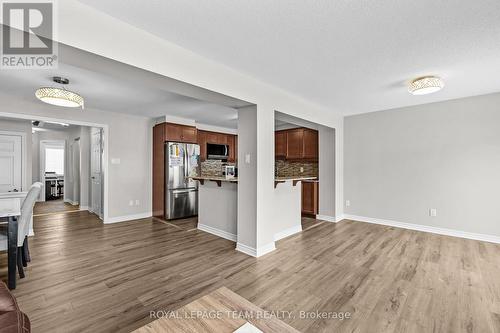 708 Mayfly Crescent, Ottawa, ON - Indoor Photo Showing Kitchen