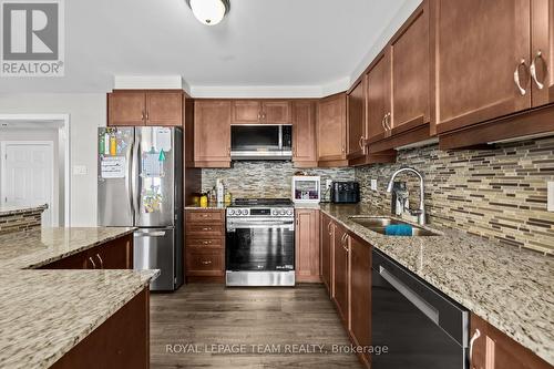 708 Mayfly Crescent, Ottawa, ON - Indoor Photo Showing Kitchen With Stainless Steel Kitchen With Double Sink