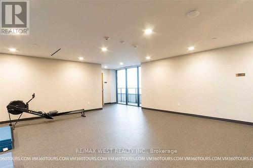 5111 - 30 Shore Breeze Drive, Toronto, ON - Indoor Photo Showing Gym Room
