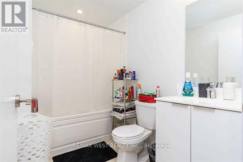 5111 - 30 Shore Breeze Drive, Toronto, ON - Indoor Photo Showing Bathroom