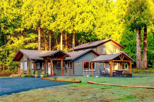 375 Baylis Rd, Qualicum Beach, BC 