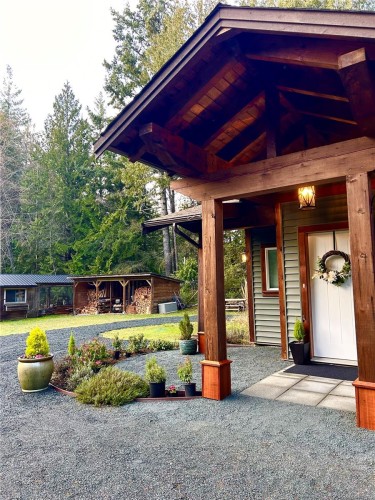 375 Baylis Rd, Qualicum Beach, BC 