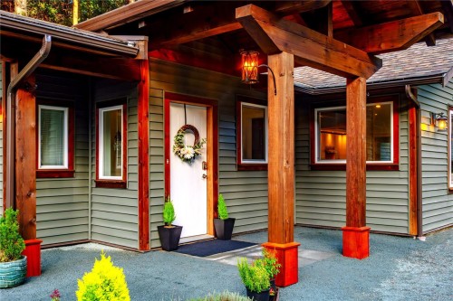 375 Baylis Rd, Qualicum Beach, BC 