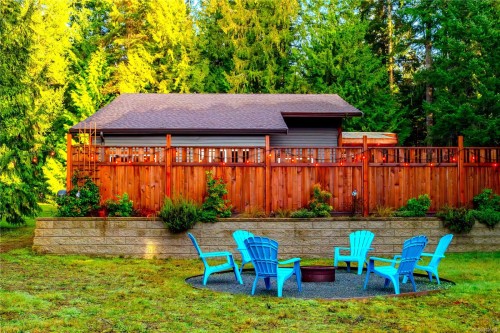 375 Baylis Rd, Qualicum Beach, BC 