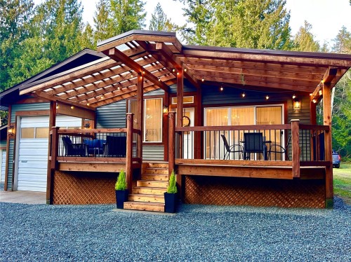 375 Baylis Rd, Qualicum Beach, BC 