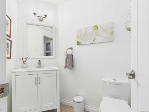 375 Baylis Rd, Qualicum Beach, BC 