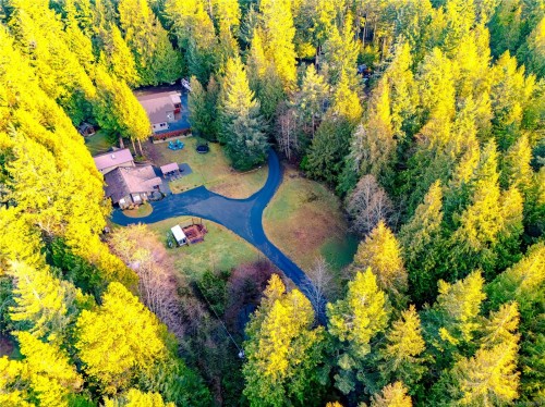 375 Baylis Rd, Qualicum Beach, BC 