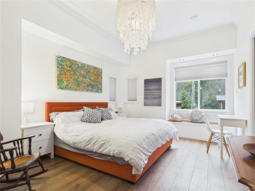 375 Baylis Rd, Qualicum Beach, BC 