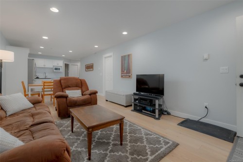 101-211 Victoria Rd, Nanaimo, BC 