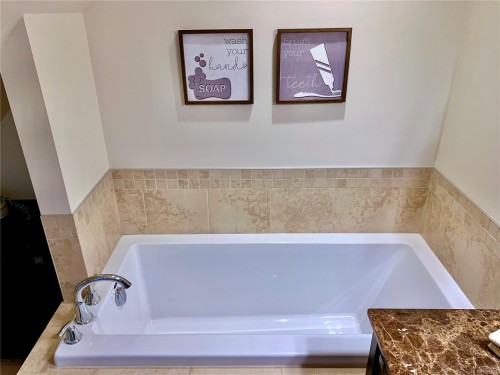 15-675 Superior St, Victoria, BC 