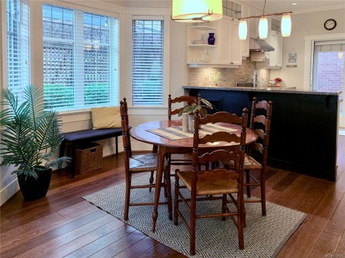 15-675 Superior St, Victoria, BC 