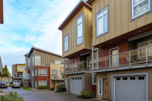 14-235 Island Hwy, View Royal, BC 