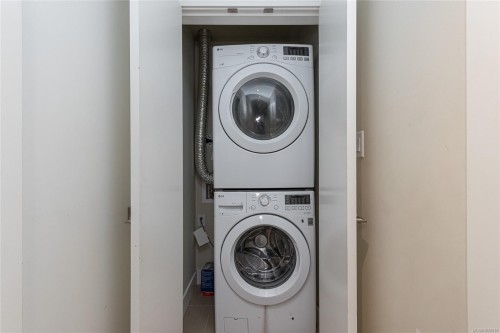 14-235 Island Hwy, View Royal, BC 