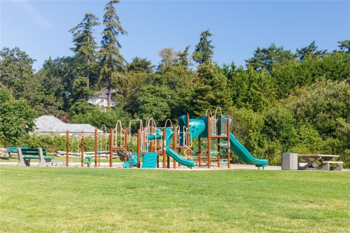 14-235 Island Hwy, View Royal, BC 