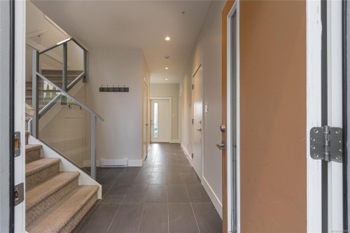 14-235 Island Hwy, View Royal, BC 