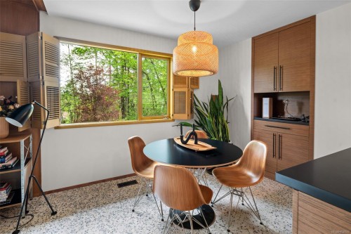 6110 Grieve Rd, Duncan, BC 