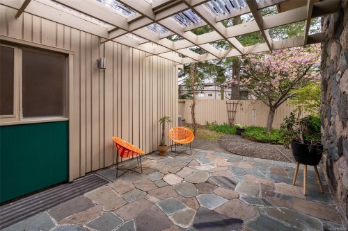 6110 Grieve Rd, Duncan, BC 