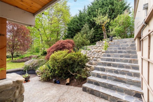 6110 Grieve Rd, Duncan, BC 