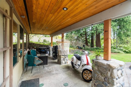 6110 Grieve Rd, Duncan, BC 