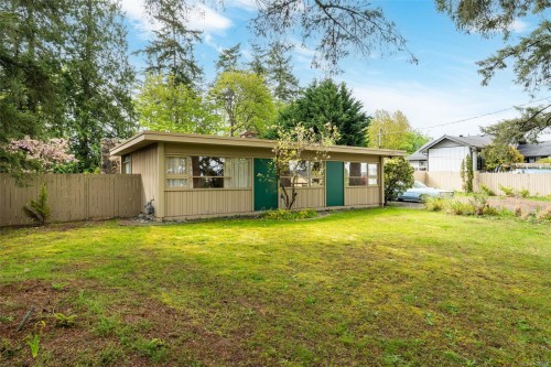 6110 Grieve Rd, Duncan, BC 