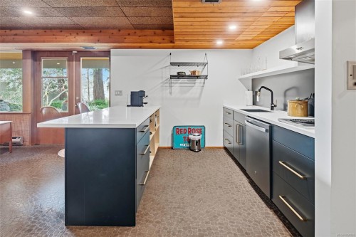 6110 Grieve Rd, Duncan, BC 