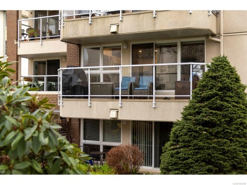 202-1501 Richmond Rd, Victoria, BC - Outdoor