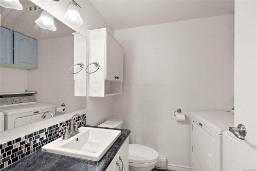 13-897 Admirals Rd, Esquimalt, BC 