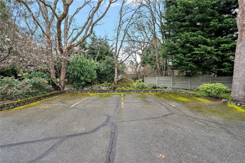 13-897 Admirals Rd, Esquimalt, BC 