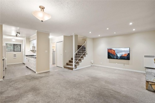 13-897 Admirals Rd, Esquimalt, BC 